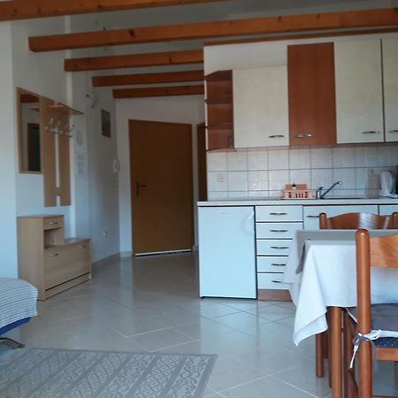 Apartments Denis Baška Esterno foto