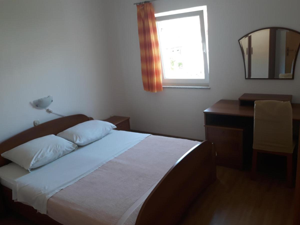Apartments Denis Baška Esterno foto