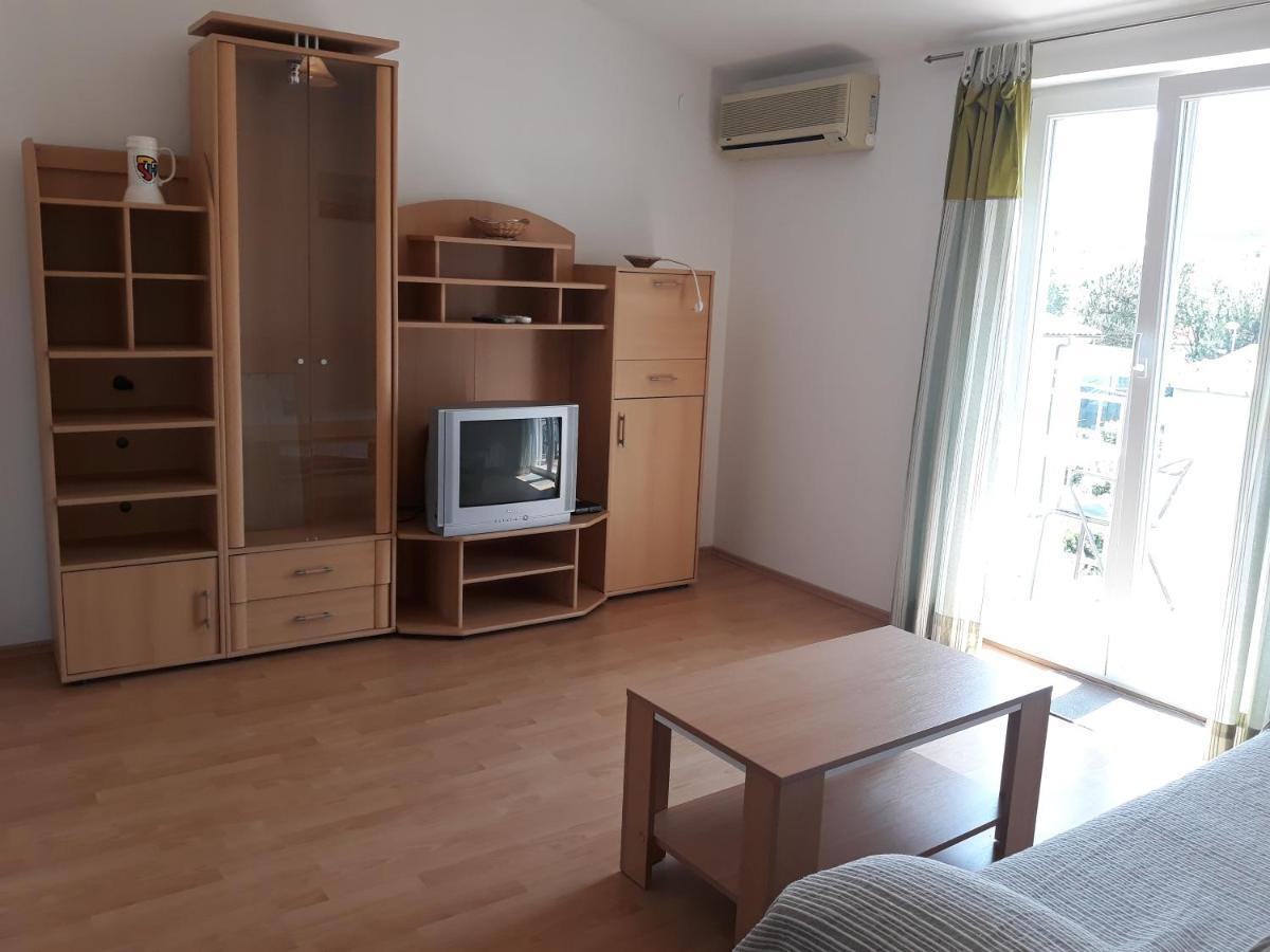 Apartments Denis Baška Esterno foto