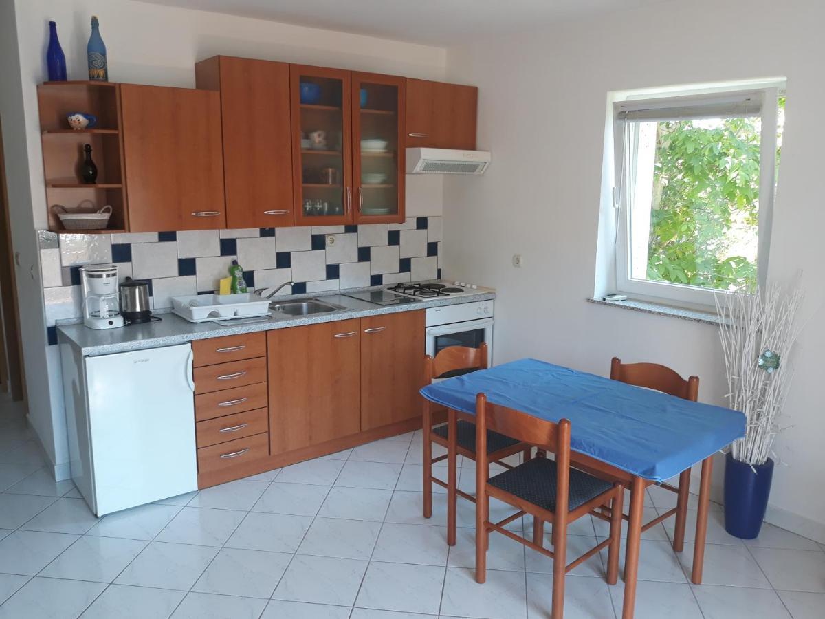 Apartments Denis Baška Esterno foto